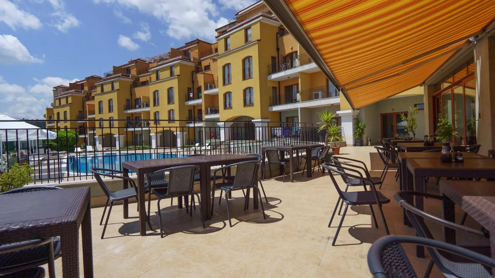 Serena Residence Aparthotel Sozopol
