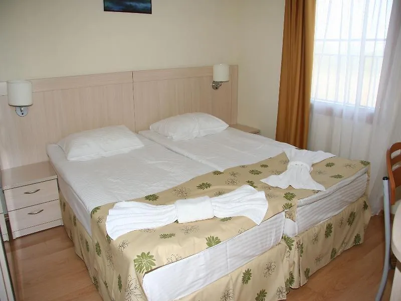 Serena Residence Aparthotel Созополь 3*,